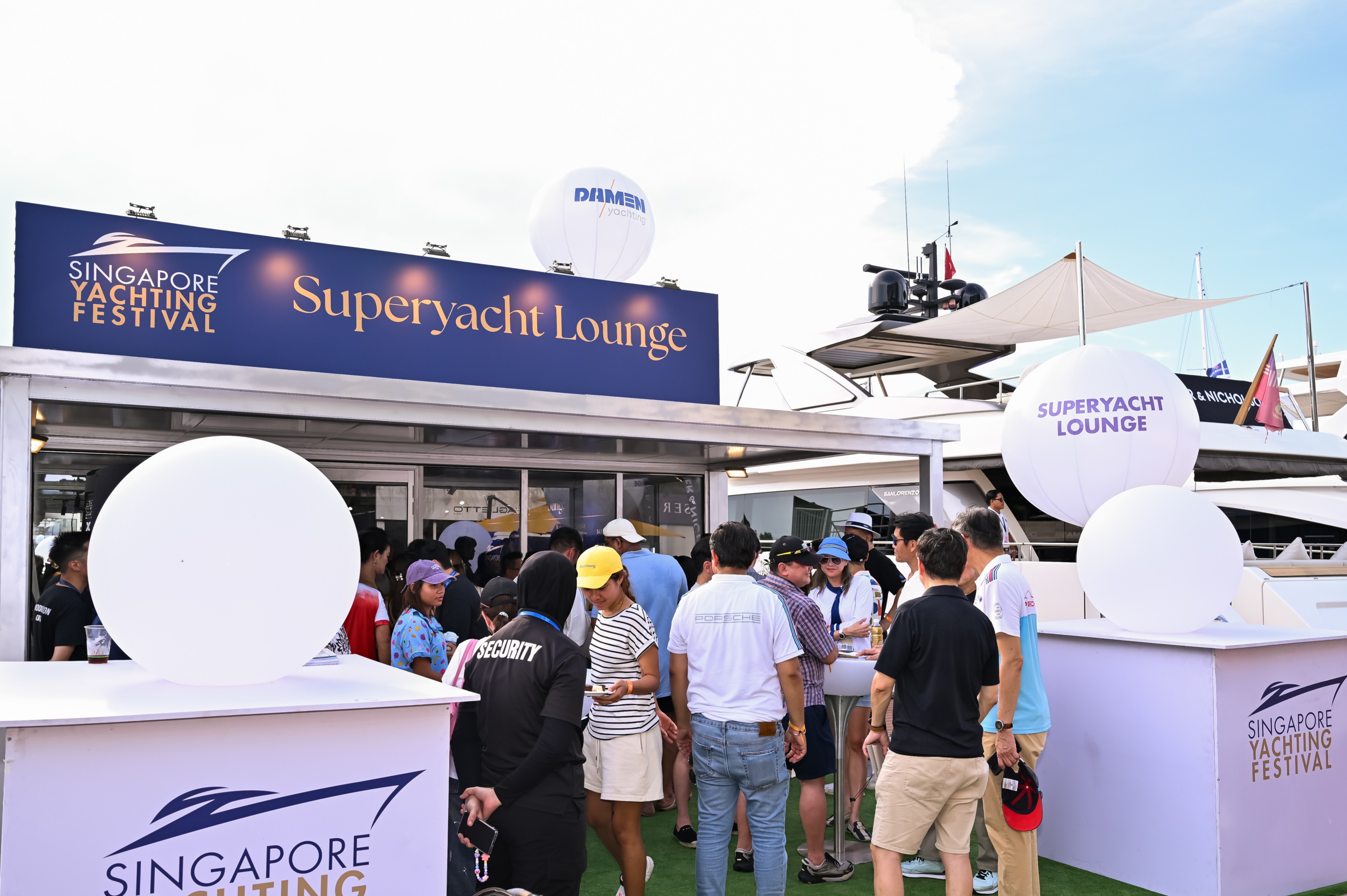 Superyacht Lounge