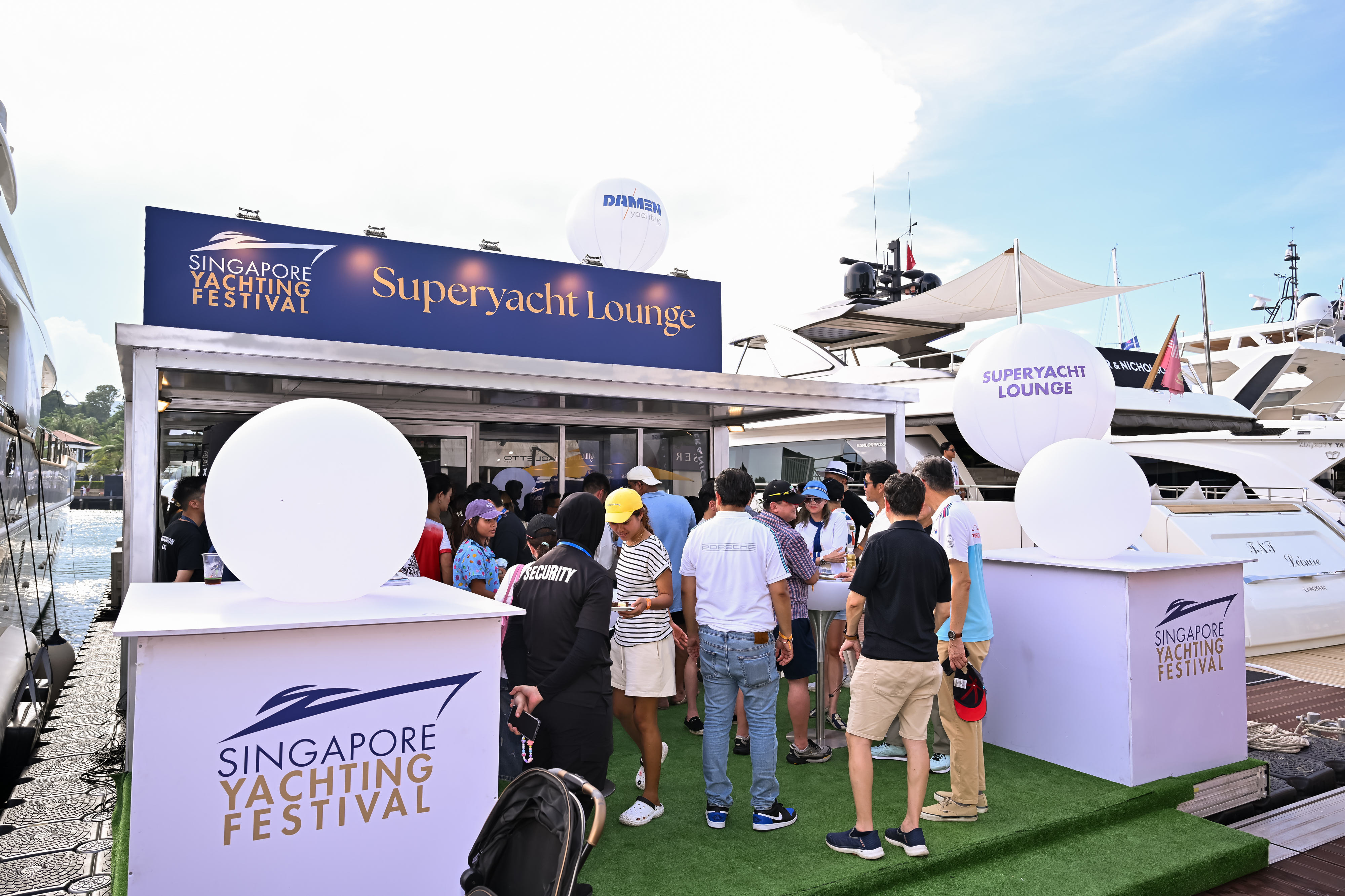 Superyacht Lounge